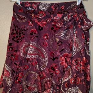 Pretty Flowing Paisley Skirt